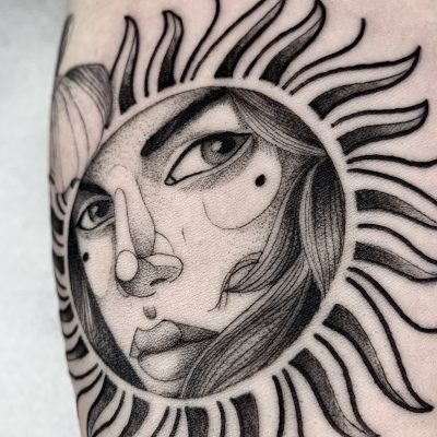Blackwork Sun Lag Tattoos